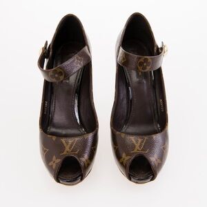 Louis Vuitton Monogram Brown Peep Toe Heels 👠